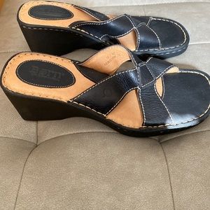 Born black sandals size 10 women